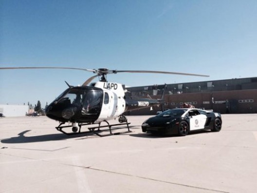Los Angeles police officers who have joined in its fleet the Lamborghini Gallardo