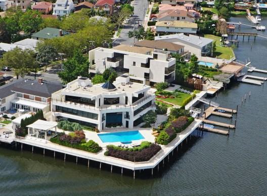 New Yorks Largest Waterfront Property on Sale for $30 Million
