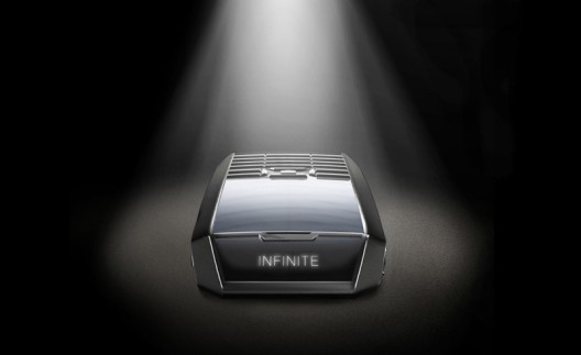 Limited Edition TAG Heuer Meridiist Infinite Uses Light to Charge Phone