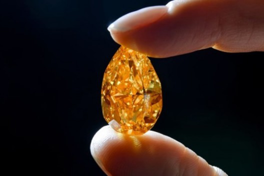 Sothebys plans auction of huge yellow diamond in May