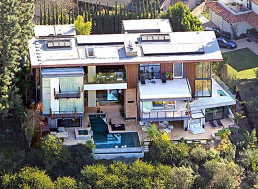 Ashton Kutcher and Mila Kunis Purchased $10 Million Beverly Hills Mansion