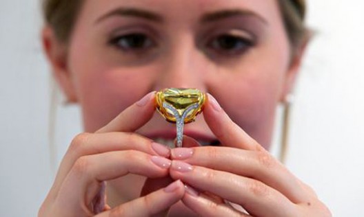 Graff Vivid Yellow Diamond Sold for £9.7 Million at Sotheby's Geneva