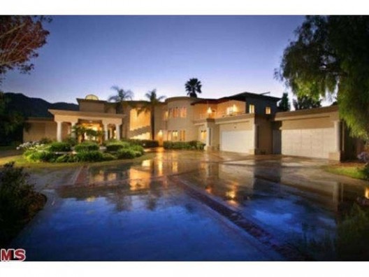 Chris Brown Renting a Luxury Pad for $15,500 a Month