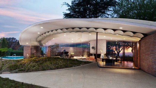 Silvertop - Los Angeles`Iconic House on Sale for $7.5 Million