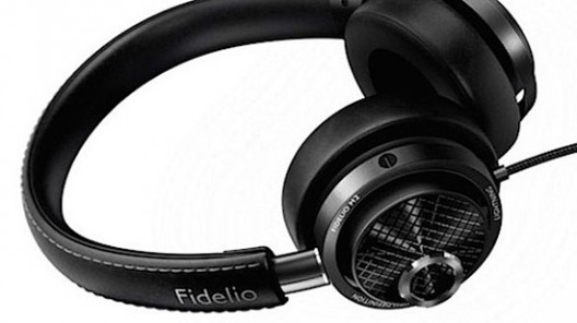 Philips' Fidelio M2L Headset with Apple's Lightning Port