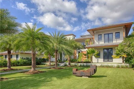 Tropical Modern Residence in Miami Beach on Sale