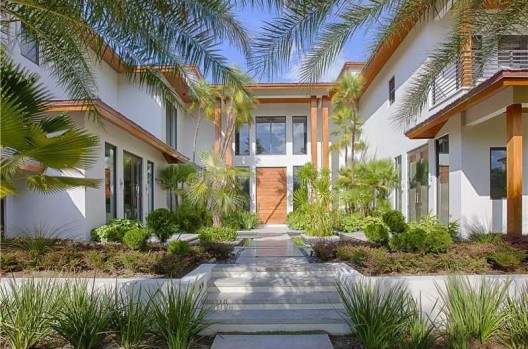 Tropical Modern Residence in Miami Beach on Sale