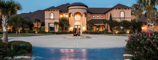Dallas Estate Owned by NFL Great Deion Sanders Goes Under the Hammer