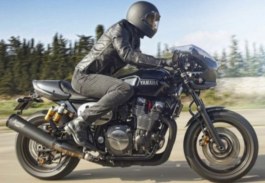 Yamaha XJR1300 And XJR1300 Racer