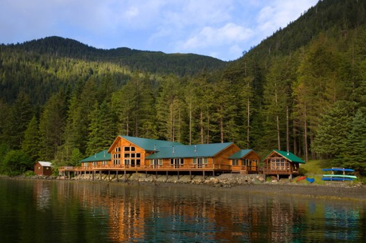 All-inclusive Packages at Waterfall Groups Steamboat Bay Fishing Club for 2015