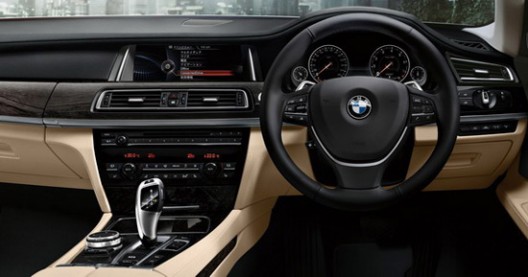 BMW has prepared for a Japanese buyers, another special edition of its 7 Series Sedan