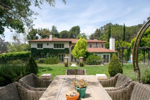 Reese Witherspoon Sold the Rest of her Brentwood Estate