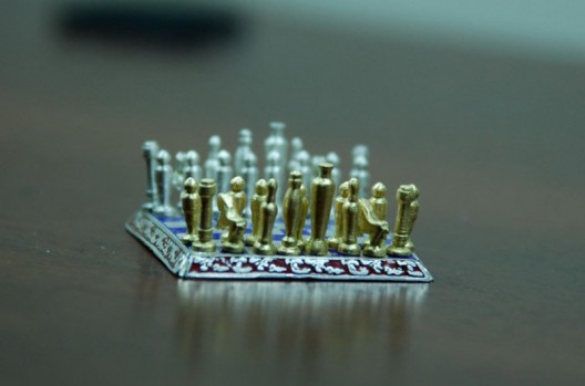 World's Smallest Chess Set Made Out of Precious Metals