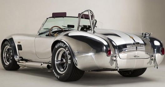 Shelby American has prepared a special edition of Cobra model, named 50th Anniversary Cobra 427