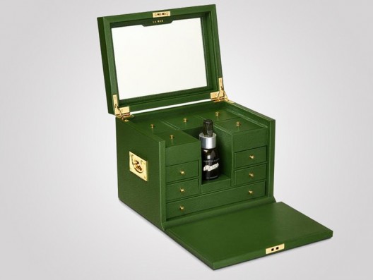 Anya Hindmarchs limited edition vanity case for La Mer will set you back by over $3,000!