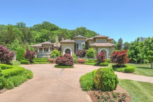 Mediterranean Villa in Tennessee on Sale
