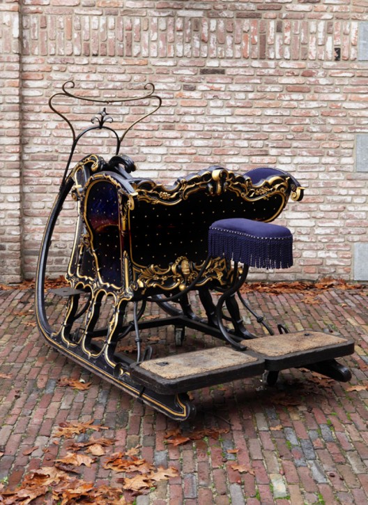 Sleigh Good Enough For Santa Goes Up For Auction