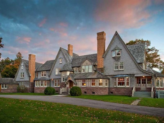 Belle Haven Masterpiece - Greenwich Timeless Estate on Sale for $20 Million