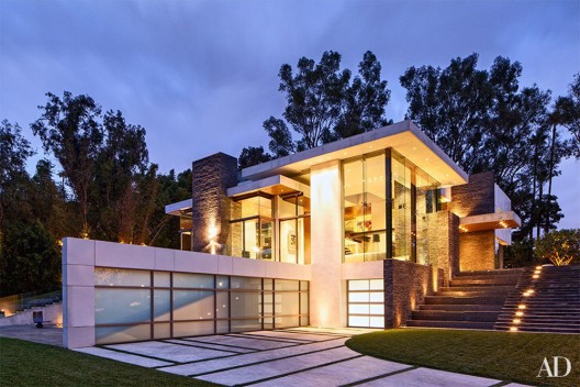 Beverly Hills Contemporary by Whipple Russell Architects