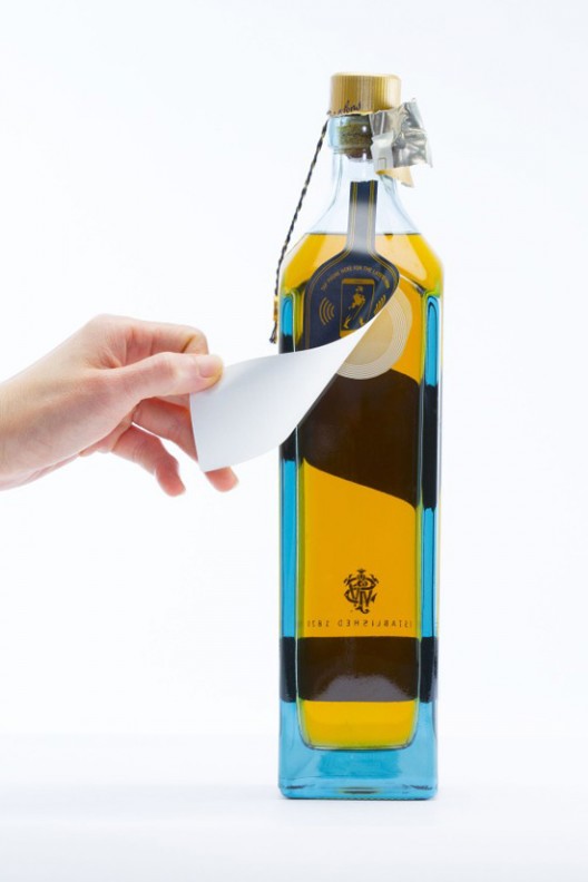 Johnnie Walker to debut smart bottle