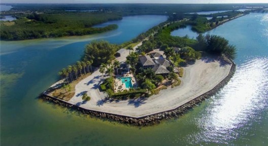 For $6,3 Million You Can Buy Your Own Private Tropical Oasis