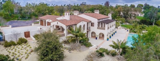 Casa de Los Morros, Rancho Santa Fe at Auction Without Reserve