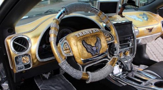 Iranian Men Sells His Gold Pontiac for 3,4 Million