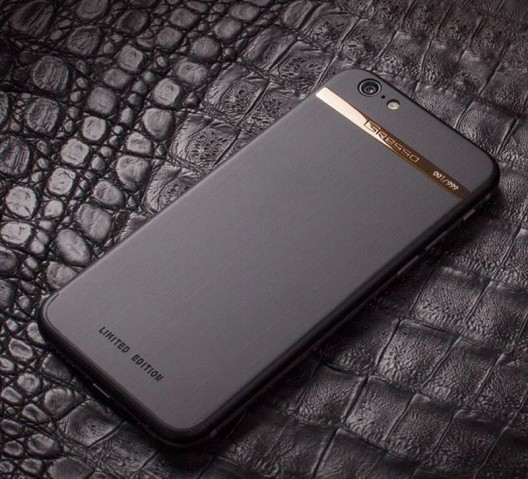 Gresso's $5000 18-karat Gold iPhone 6 Case