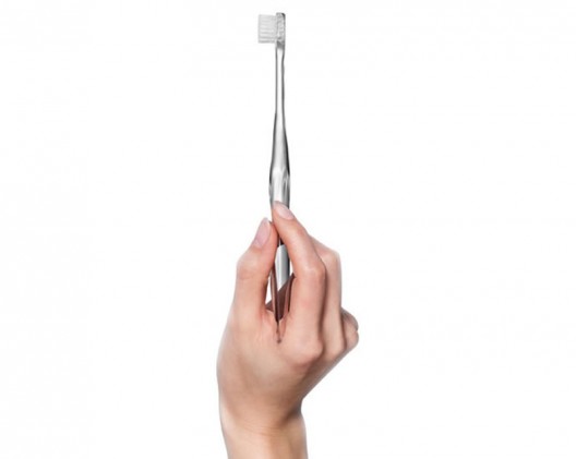 Forget Toothpaste! Misoka Toothbrush Uses Nanotech To Clean Your Teeth!