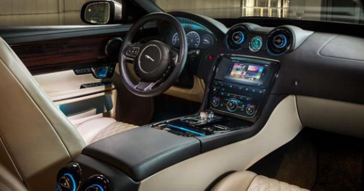 2016 Jaguar XJ Sedan