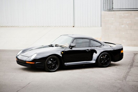 Special gloss black Porsche 959