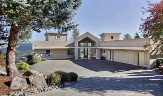 Contemporary Washington Home with Breathtaking Views of Mt. Rainier for $675K