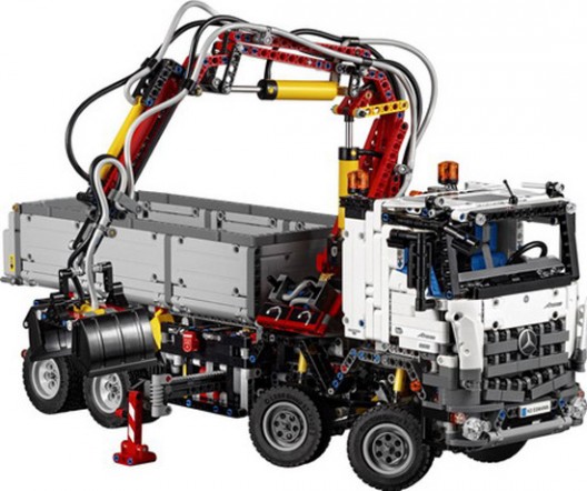 LEGO Mercedes-Benz Arocs 3245