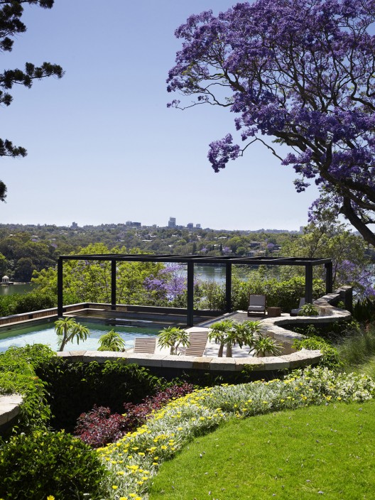 Cate Blanchett's Eco-friendly Australian Estate On Sale For A $20 Million