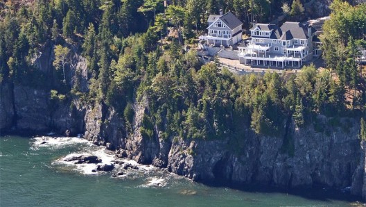 Amazing Clifftop Residence With Awe-Inspiring View of Frenchman Bay