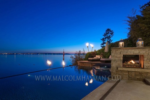 A Magnificent Waterfront Residence in West Vancouver Now offered at $13,880,000
