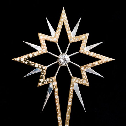 World’s Most Glamorous Christmas Tree Star by 77 Diamonds