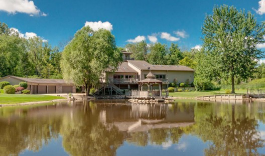 This Indiana Estate With Collector Car Garage Can Be Yours For Only $899,000