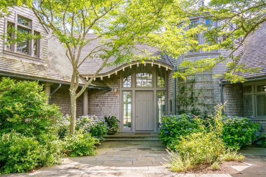 29-Acre Marthas Vineyard Family Estate On Sale For $22.5 Million
