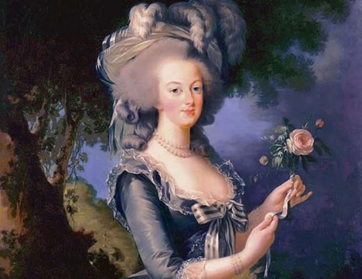 Guerlain's New Le Bouquet de la Reine To Support Restoration of the Versailles Castle
