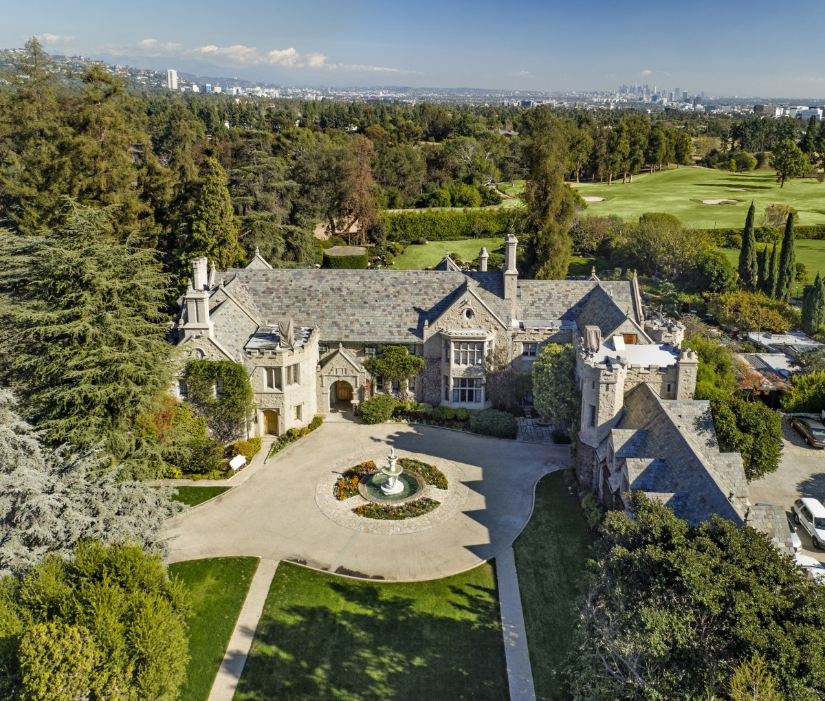 Playboy Mansion On Sale For $200 Million, But Hefner Included - eXtravaganzi1200 x 1020