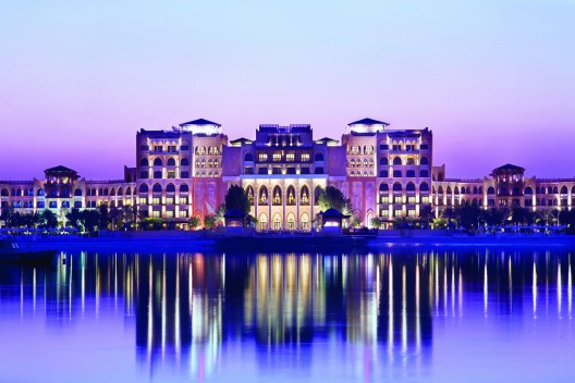 Shangri La Hotel - Oasis Into the Heart of Abu Dhabi