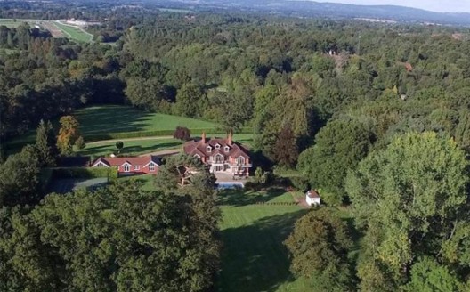 Tom Cruise Selling His West Sussex Home For £4.95 Million