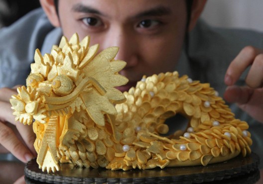 World’s Most Expensive Sushi With Diamonds And Gold