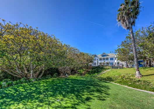 Chris Hemsworth’s Malibu Mansion On Sale For $6.5 Million