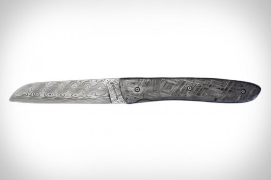 Damascus Steel Bladed Meteor Knives