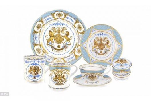 Porcelain Collection For Queen's 90th Birthday