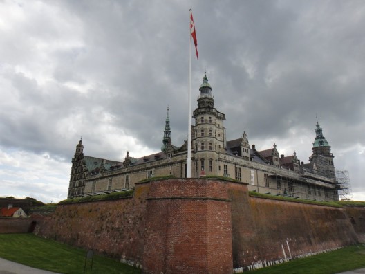 To Be Or Not To Be In Hamlets Castle?