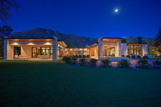 Hollywood Chic In Holladay, Utah On Sale For $7.4 Million