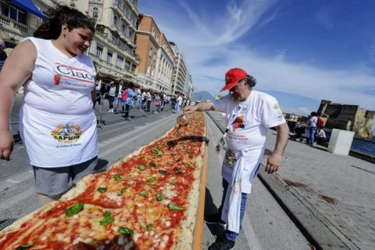 Worlds Longest Pizza Stretches 1.8km Along The Waterfront in Naples